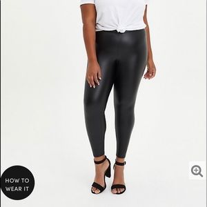 PLATINUM LEGGING – FAUX LEATHER BLACK